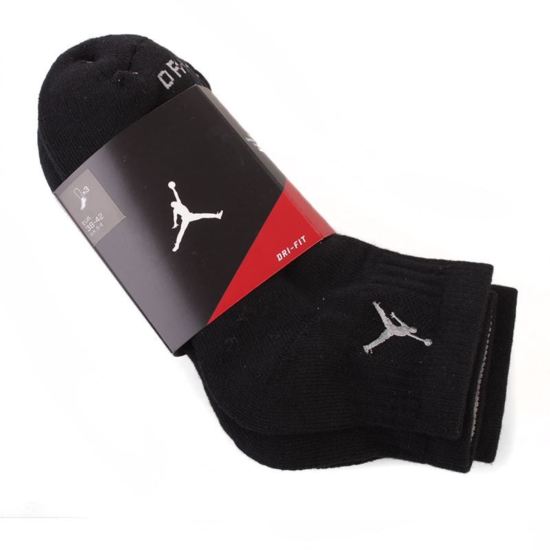 Носки Jordan Dri Fit Low Quarter 3 пары в упаковке Носки Jordan Dri Fit Low Quarter 3 пары в упаковкеНоски<br>73% полиэстер, 24% эластан, 3% нейлон<br><br>Цвет: черный<br>Размеры US: S;M;L;XL<br>Пол: Мужской