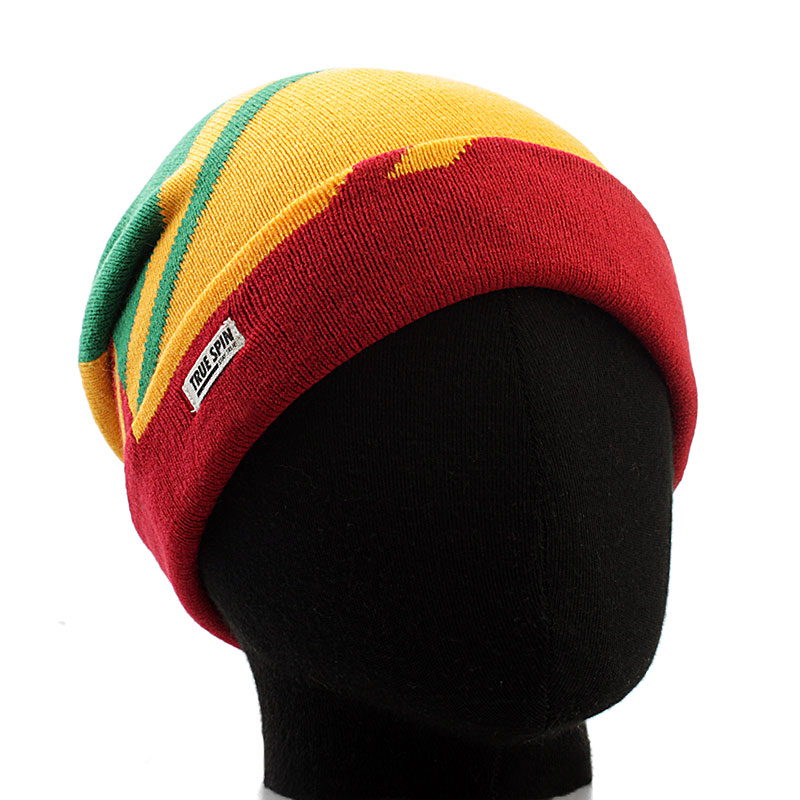 Шапка Stripes Шапка StripesШапки<br>100% акрил<br><br>Цвет: зеленый, желтый, красный<br>Размеры : OS<br>Пол: Мужской
