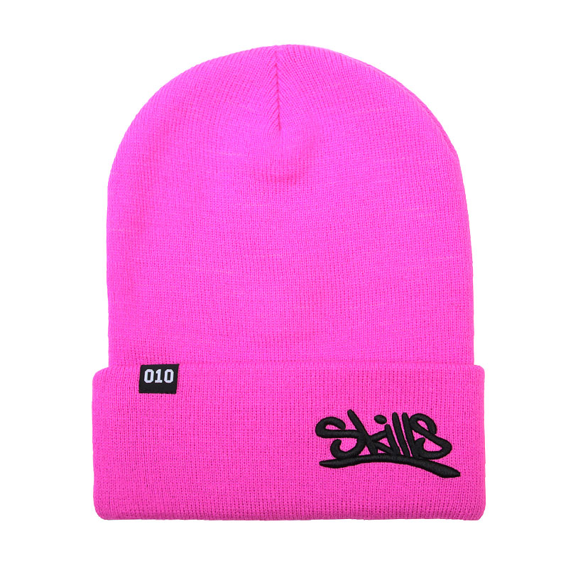 Шапка Skills FW15 Шапка Skills FW15Шапки<br>Акрил<br><br>Цвет: Малиновый<br>Размеры : OS