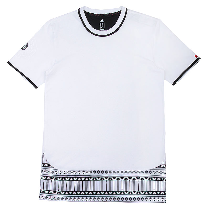 Футболка adidas ROSE C&S TEE Футболка adidas ROSE C&S TEEФутболки<br>70% хлопок, 30% полиэстер<br><br>Цвет: Белый,черный<br>Размеры UK: L