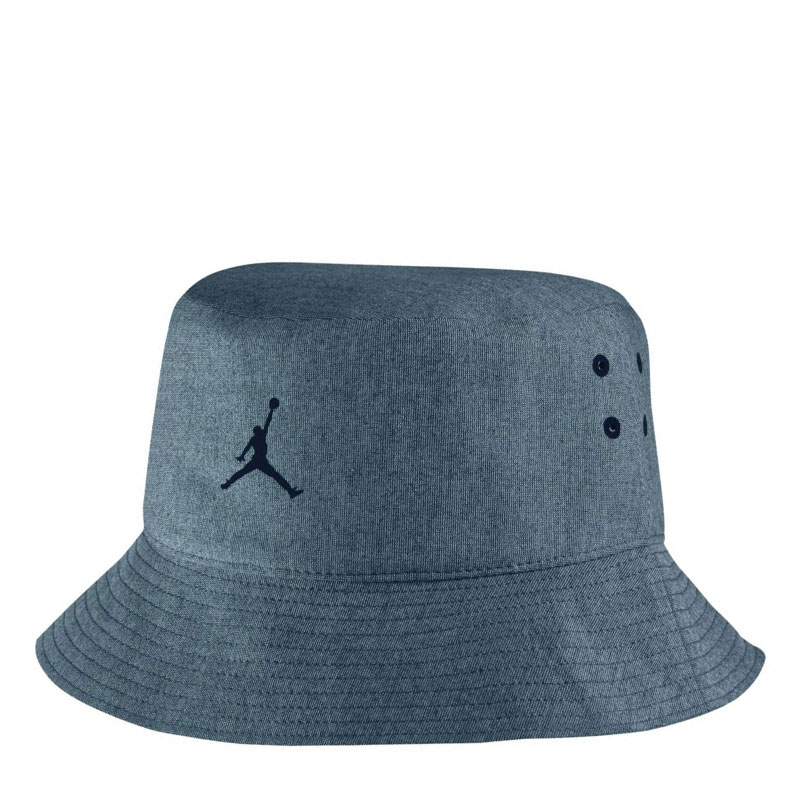 Панама Jordan 23 Lux Bucket Hat Панама Jordan 23 Lux Bucket HatКепки<br>полиэстер, вискоза.<br><br>Цвет: голубой.<br>Размеры US: S/M;L/XL<br>Пол: Мужской