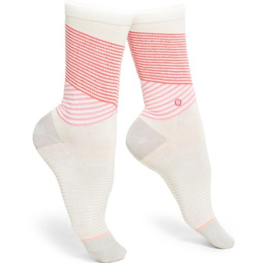 Носки Stance Ribbon Носки Stance RibbonНоски<br>хлопок, полиэстер, эластан.<br><br>Цвет: белый.<br>Размеры : M<br>Пол: Женский