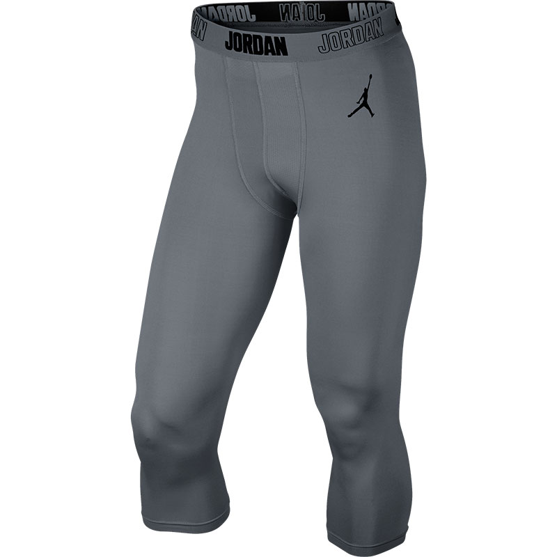 Брюки Jordan AJ All Season 23 CMP 3/4 Tight Брюки Jordan AJ All Season 23 CMP 3/4 TightКомпрессионное белье<br>полиэстер, эластан.<br><br>Цвет: серый.<br>Размеры US: S;M;L;XL;2XL<br>Пол: Мужской