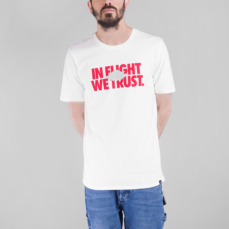 Футболка Jordan MODERN TEE Футболка Jordan MODERN TEEФутболки<br>Хлопок<br><br>Цвет: Белый<br>Размеры US: S;M;L;XL<br>Пол: Мужской