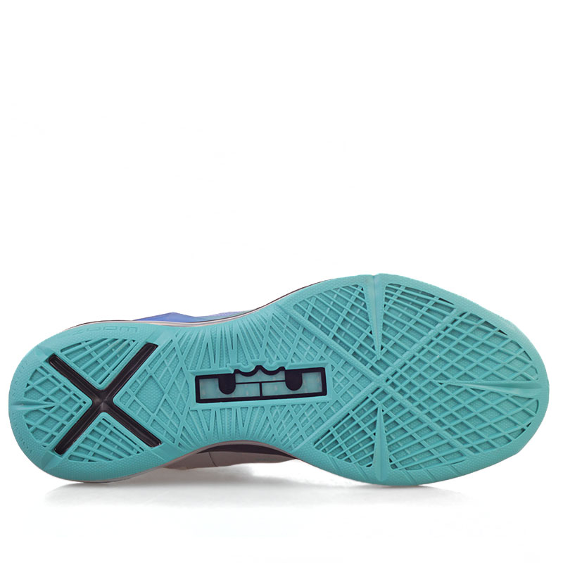 Баскетбольные Nike Кроссовки LeBron 10 X (541100-008)  - цена, описание, фото 5