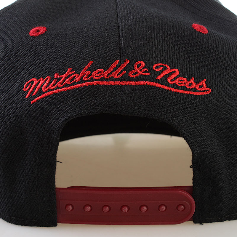 Mitchell and ness Кепка (EU088-Miami Heat-blk)  - цена, описание, фото 2