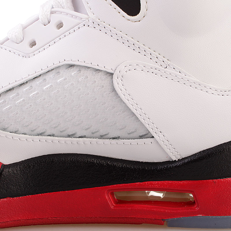 Баскетбольные Jordan Кроссовки Air Jordan 5 Retro (136027-120)  - цена, описание, фото 4