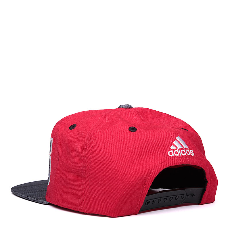 мужская красная кепка adidas Flat Cap Bulls AY6120 - цена, описание, фото 2