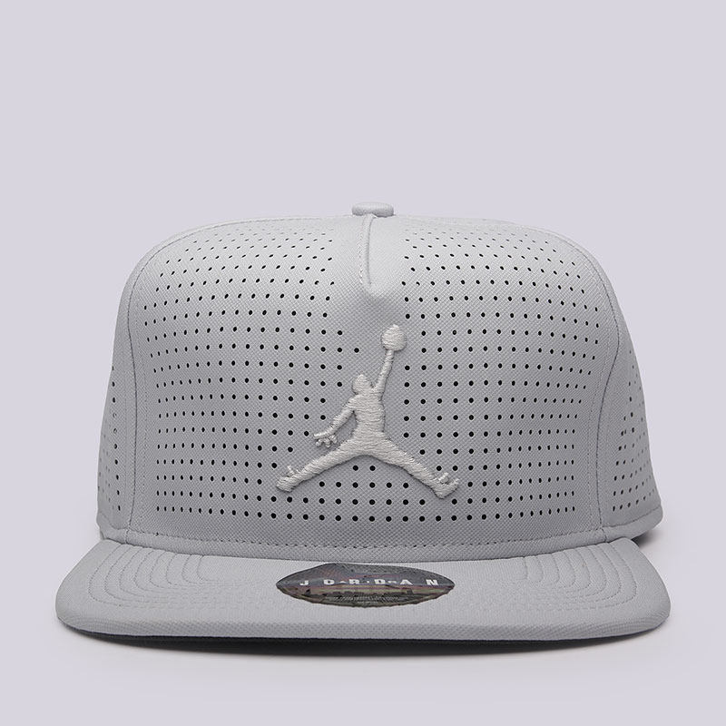  серая кепка Jordan Jumpman Perf. Snapback 835339-012 - цена, описание, фото 1