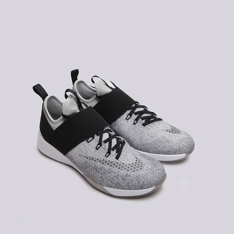 женские черные кроссовки Nike WMNS Air Zoom Strong 843975-100 - цена, описание, фото 2