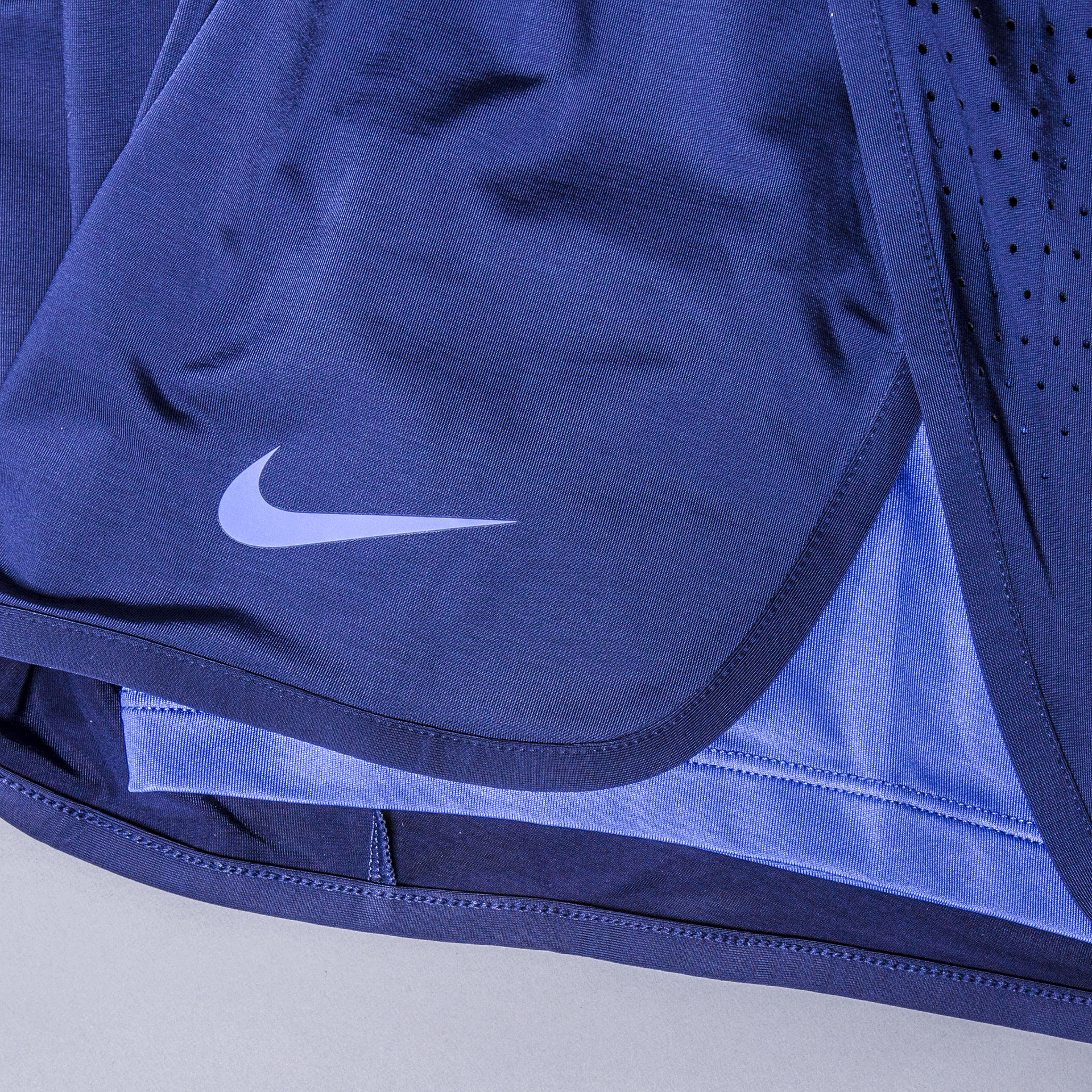 женские синие шорты Nike NK Dry 2IN1 FL 831346-429 - цена, описание, фото 8