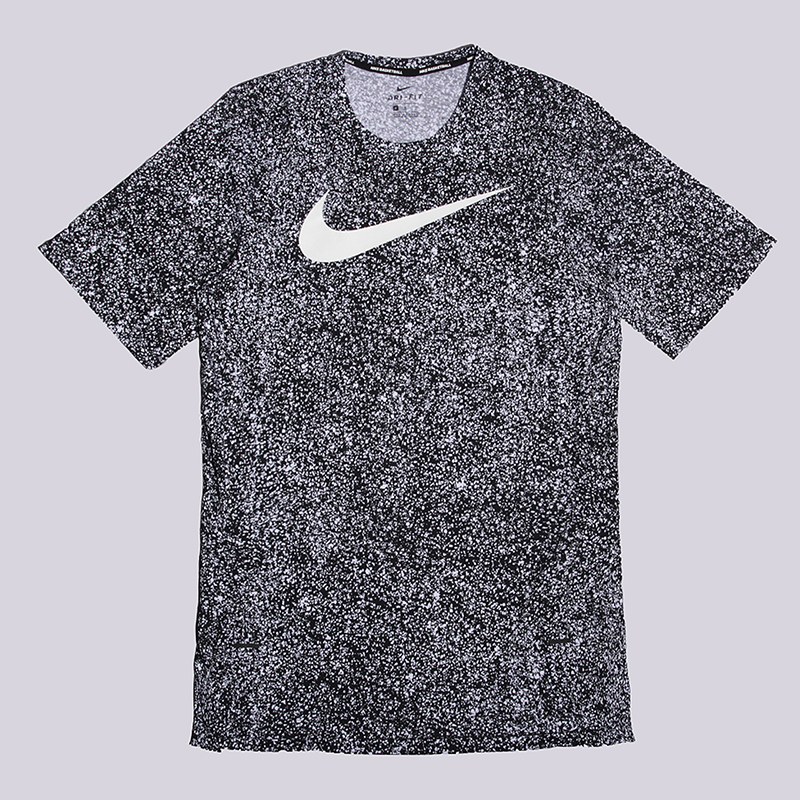 мужская черная футболка Nike M NK Brthe SS Top 830947-010 - цена, описание, фото 1