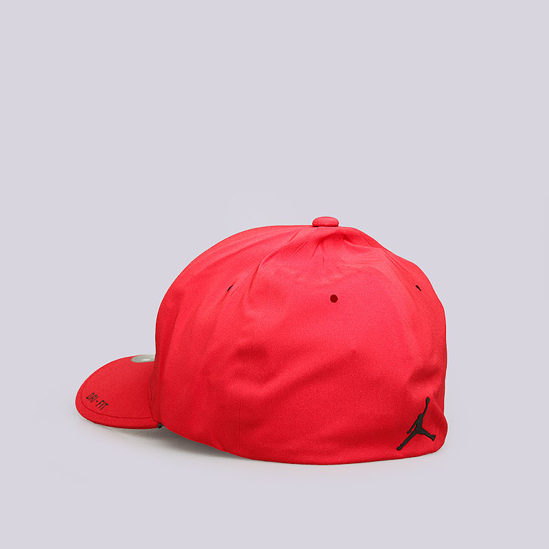  красная кепка Jordan Classic99 Cap 801767-687 - цена, описание, фото 3