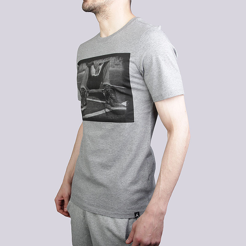 мужская серая футболка Jordan Kick Push Tee 843122-091 - цена, описание, фото 2