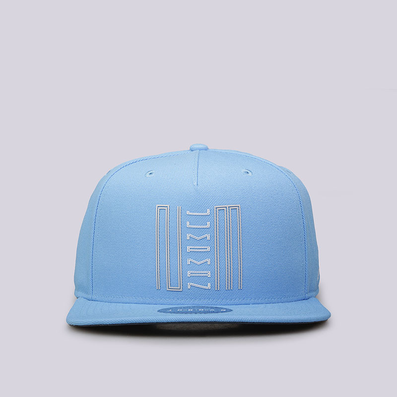  голубая кепка Jordan AJ 11 Low Snapback Cap 843072-412 - цена, описание, фото 1