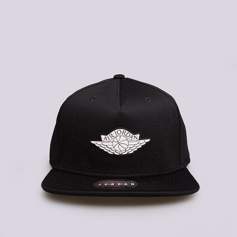  черная кепка Jordan Wings Strapback 875117-010 - цена, описание, фото 1