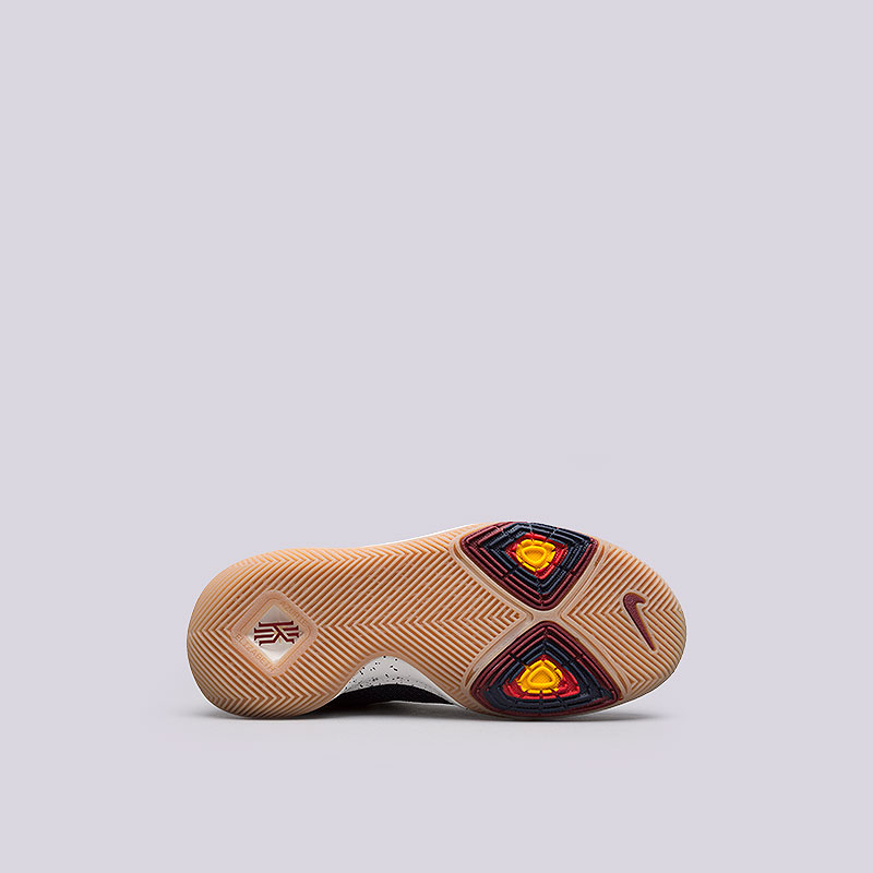 Детские баскетбольные кроссовки Nike Kyrie 3 (859466-400)  - цена, описание, фото 2
