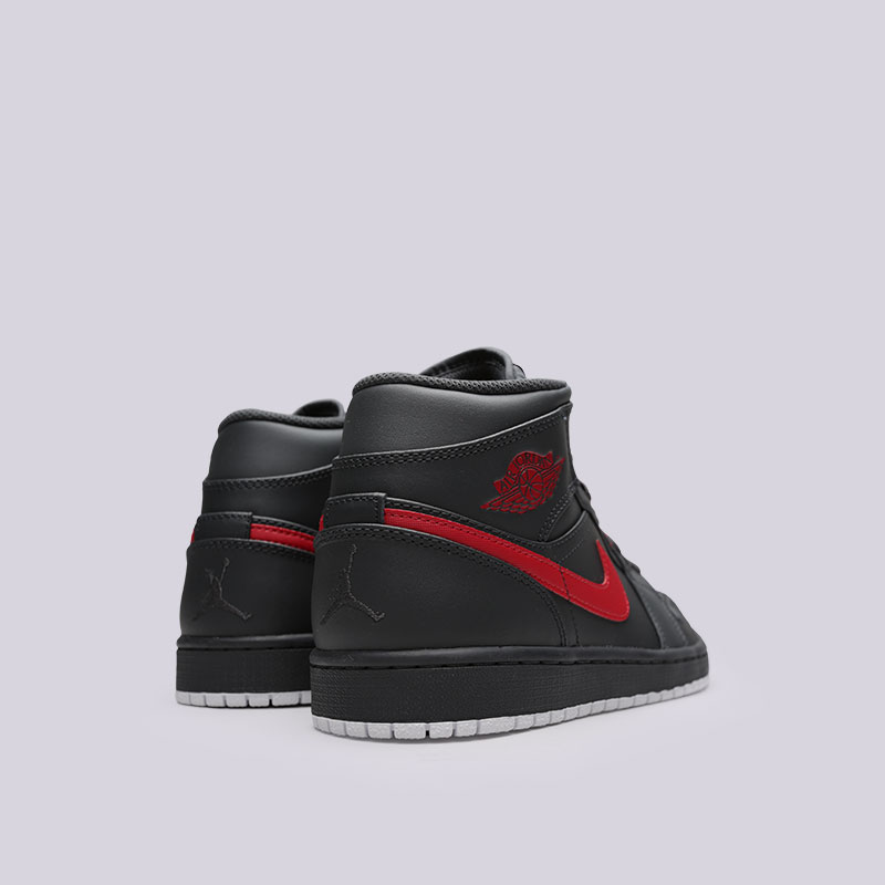 мужские черные кроссовки Jordan 1 Mid 554724-045 - цена, описание, фото 3