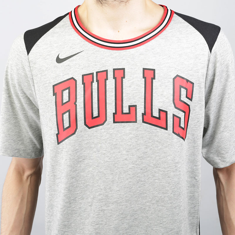 мужская серая футболка Nike NBA Chicago Bulls Fan Dri-Fit Tee 860286-063 - цена, описание, фото 4