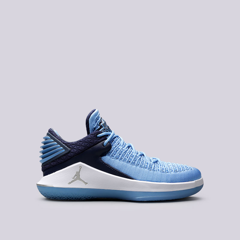 мужские голубые баскетбольные кроссовки Jordan XXXII Low AA1256-401 - цена, описание, фото 1