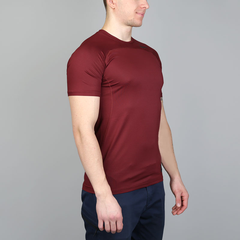 

Футболка Nike Training Pro HyperCool, Бордовый
