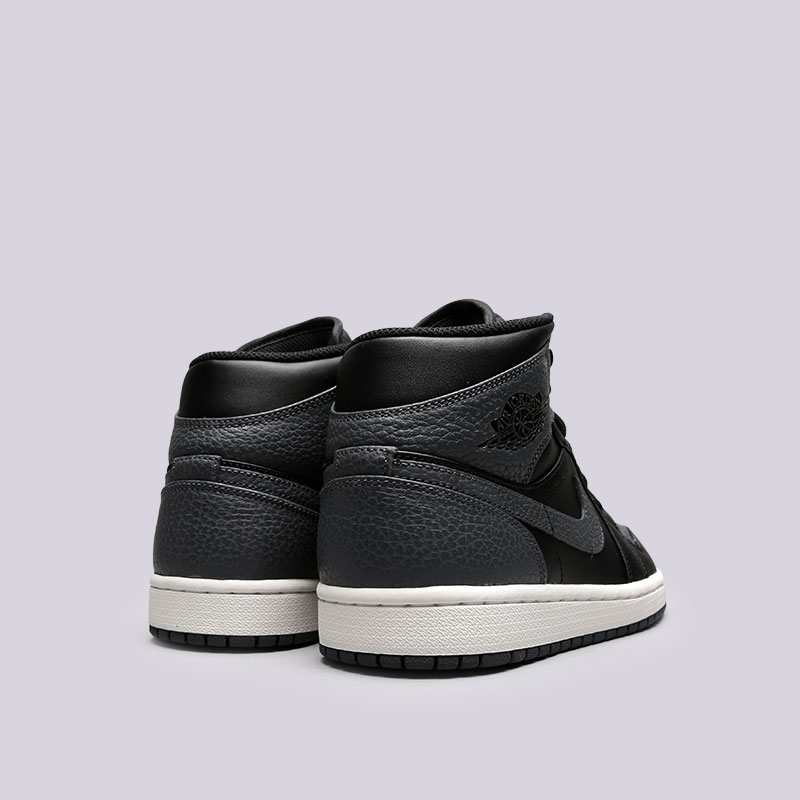 мужские черные кроссовки Jordan 1 Mid 554724-041 - цена, описание, фото 5