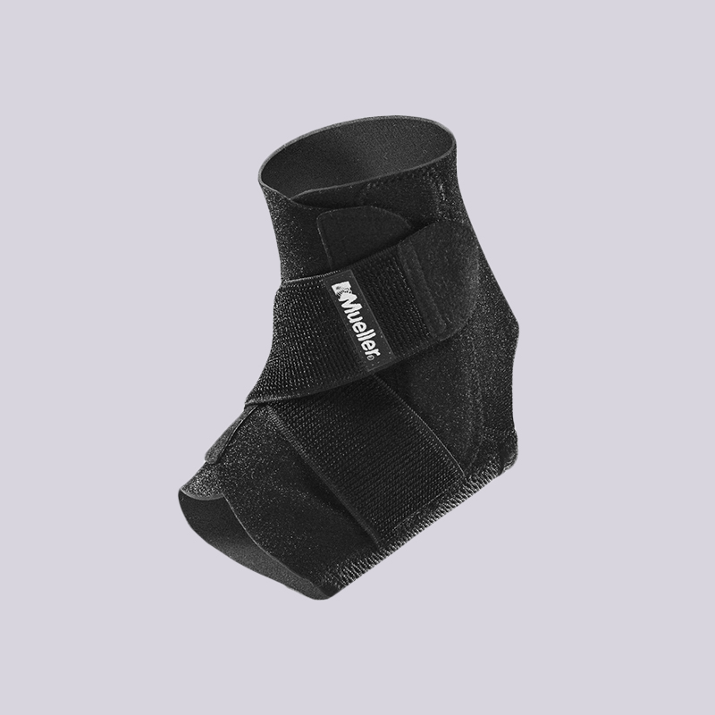  черный бандаж на голеностоп Mueller Adjustable Ankle Stabilizer 44547 - цена, описание, фото 1
