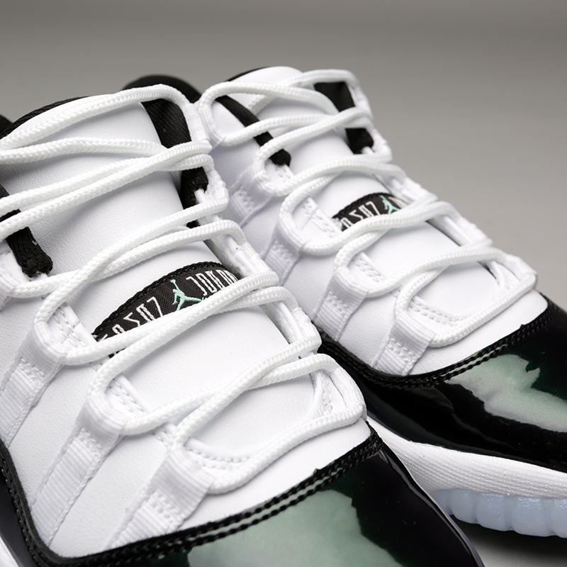 женские белые кроссовки Jordan XI Retro Low BG 528896-145 - цена, описание, фото 5