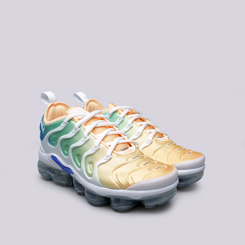 женские белые кроссовки Nike WMNS Air Vapormax Plus AO4550-100 - цена, описание, фото 3