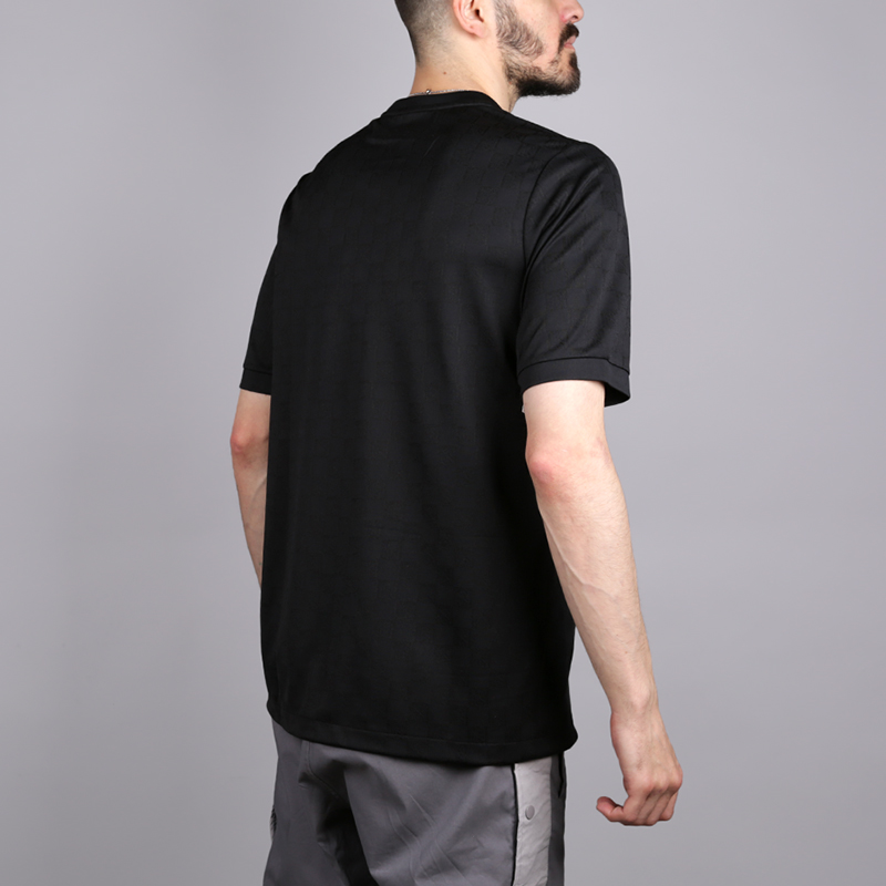 мужская черная футболка Nike F.C. 886872-013 - цена, описание, фото 4