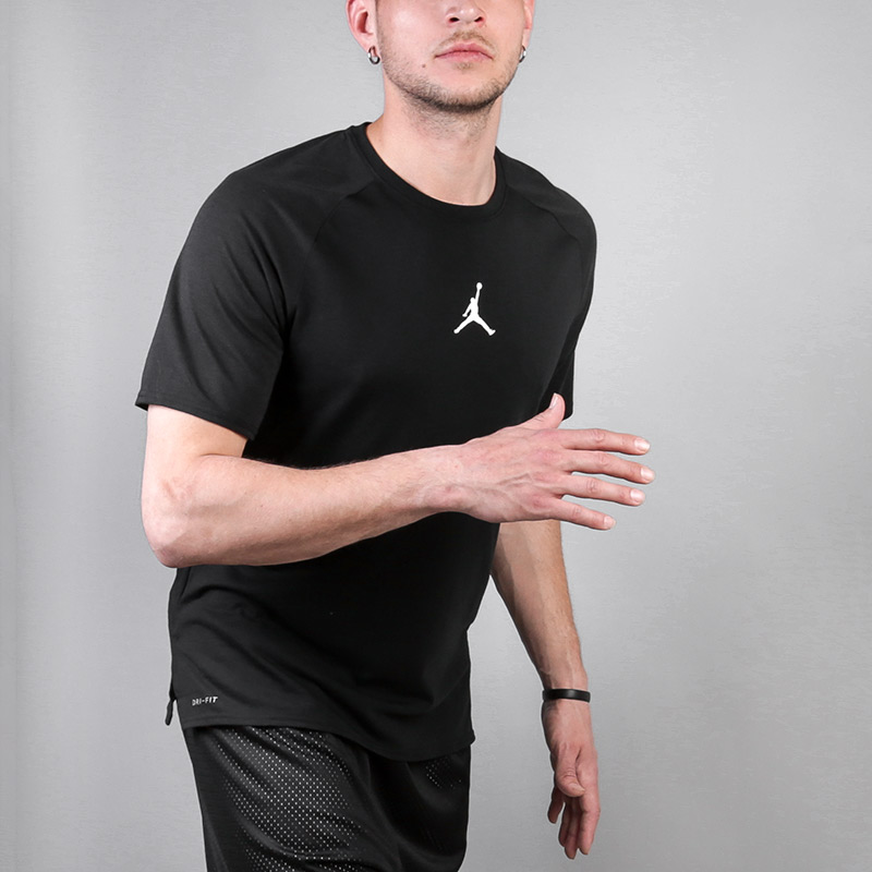мужская черная футболка Jordan Dry Fit 23 Alpha Short 889713-013 - цена, описание, фото 2