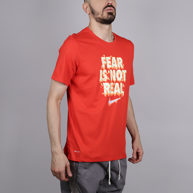 мужская красная футболка Nike Fear Is Not Real AJ9248-634 - цена, описание, фото 2