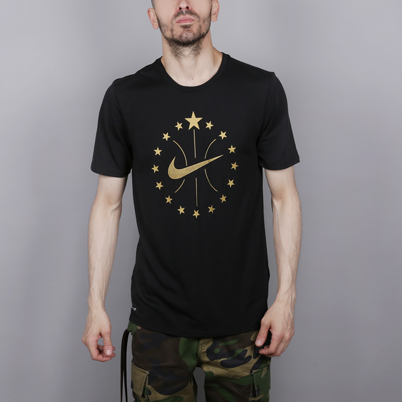 мужская черная футболка Nike 16 Stars Tee 913342-010 - цена, описание, фото 1