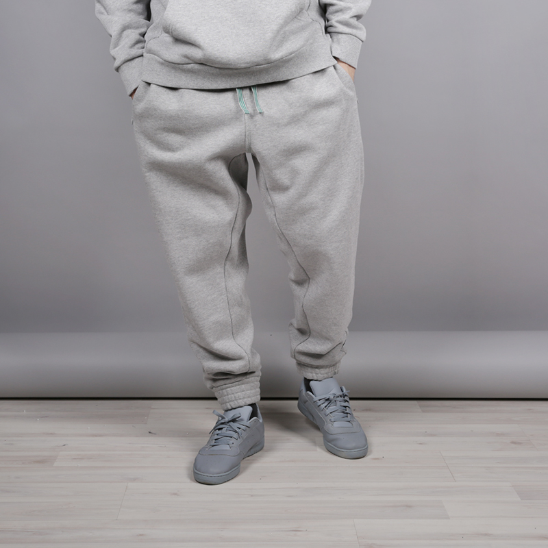 мужские серые брюки adidas EQT Knit Bottom CV8469 - цена, описание, фото 1