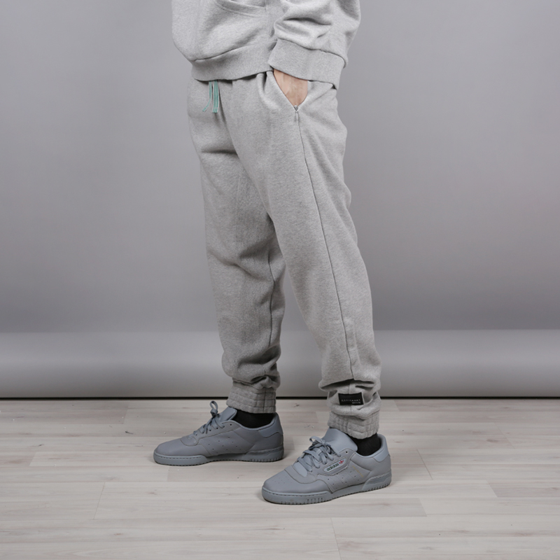 мужские серые брюки adidas EQT Knit Bottom CV8469 - цена, описание, фото 2