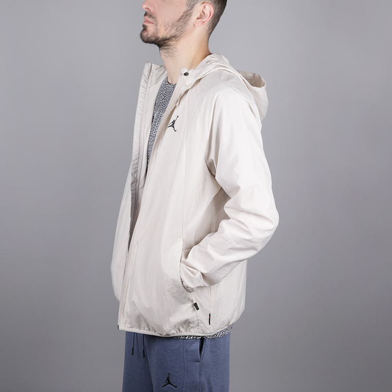Мужская куртка Jordan Wings Windbreaker Jacket (894228-008)  - цена, описание, фото 3