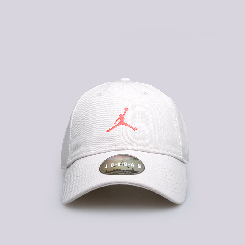  бежевая кепка Jordan Floppy H86 847143-008 - цена, описание, фото 1