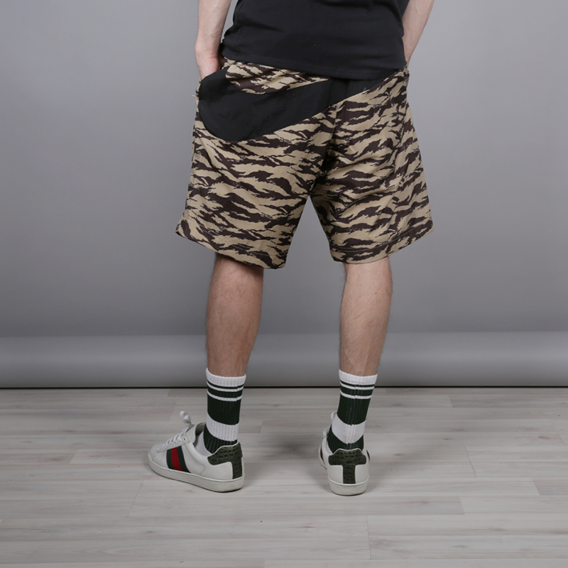 мужские  шорты Nike All Over Print AO1116-235 - цена, описание, фото 3