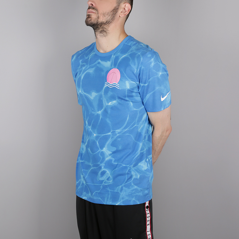 мужская синяя футболка Nike Pool AOP 923709-100 - цена, описание, фото 3