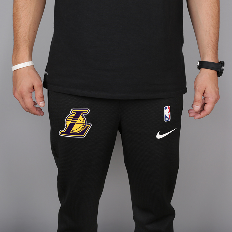 мужские черные брюки Nike LA Therma Flex Showtime Pants AA5232-010 - цена, описание, фото 5