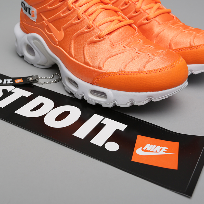 женские оранжевые кроссовки Nike WMNS Air Max Plus SE 862201-800 - цена, описание, фото 5