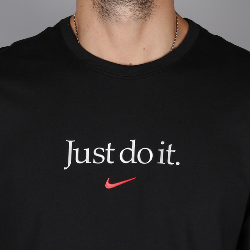 мужская черная футболка Nike Just Do It Logo AA6578-010 - цена, описание, фото 2