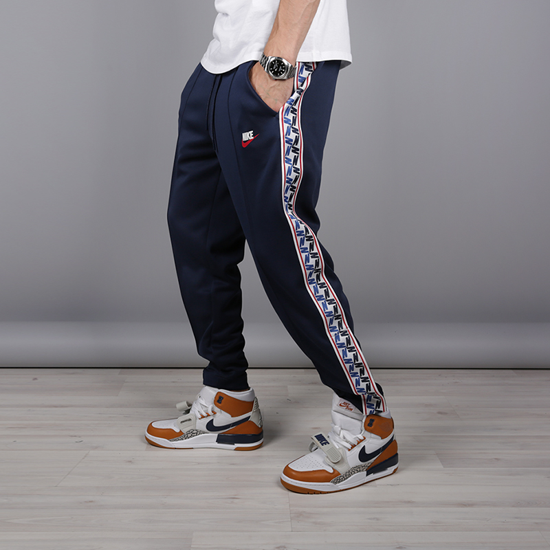 мужские синие брюки Nike Taped Poly Pant AJ2297-451 - цена, описание, фото 2