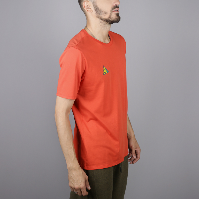 мужская оранжевая футболка Nike ACG Tee AQ3951-634 - цена, описание, фото 3