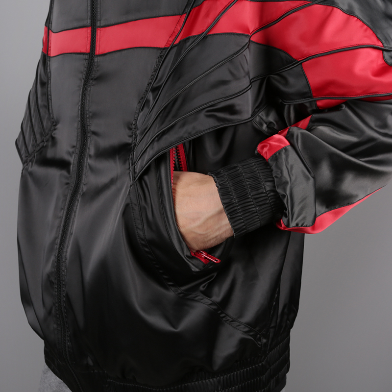 мужская черная куртка Jordan JSW AJ5 SATIN AR3130-010 - цена, описание, фото 4