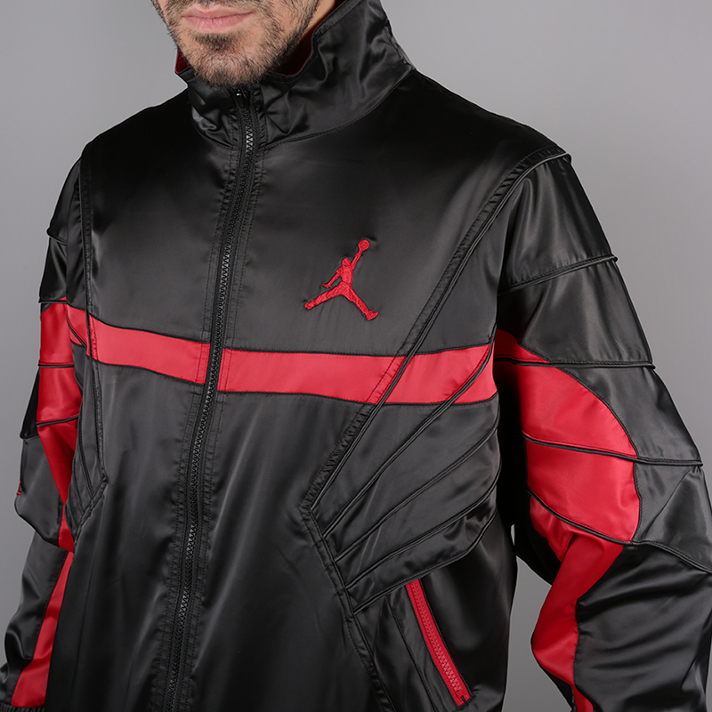 мужская черная куртка Jordan JSW AJ5 SATIN AR3130-010 - цена, описание, фото 3