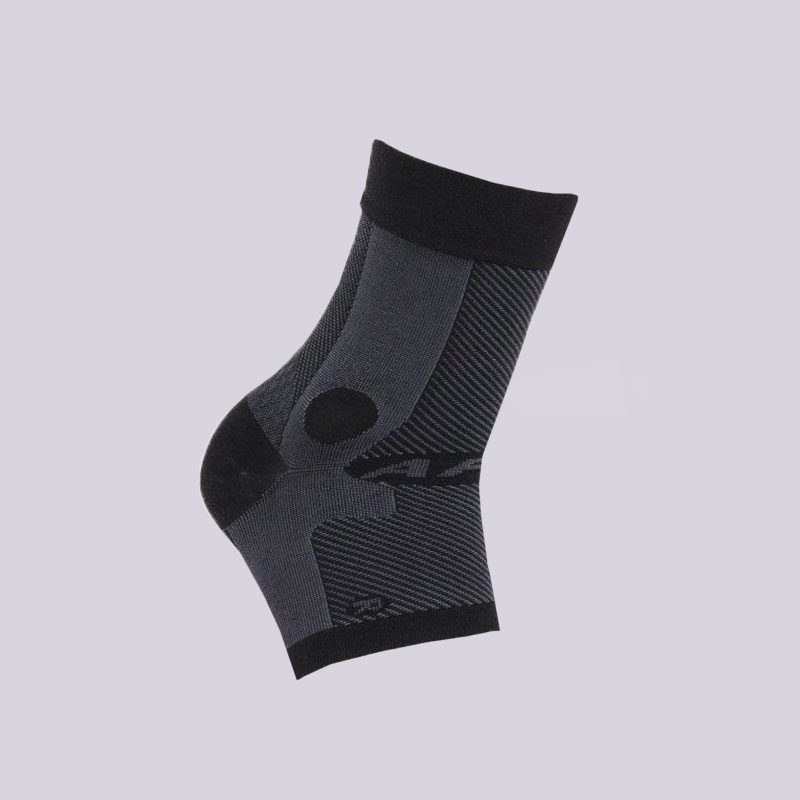 Фиксатор голеностопа OS1st Ankle Bracing Sleeve R (AF7-правый черный)  - цена, описание, фото 1