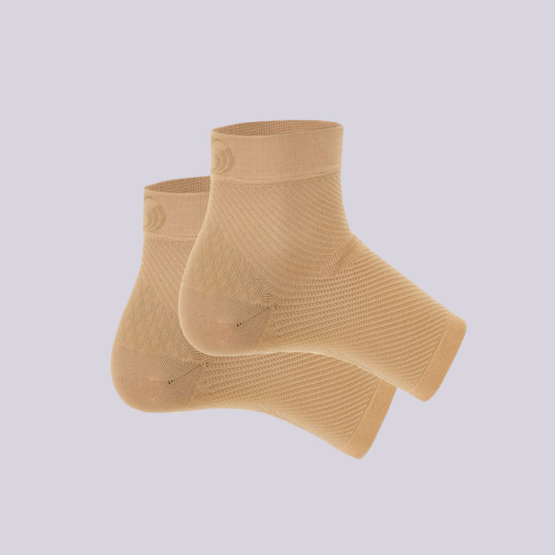   фиксатор голеностопа OS1st Performance Foot Sleeve FS6-бежевый - цена, описание, фото 1