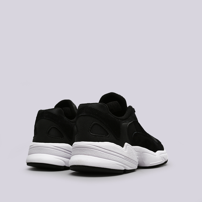 мужские черные кроссовки adidas Yung-1 CG7121 - цена, описание, фото 3
