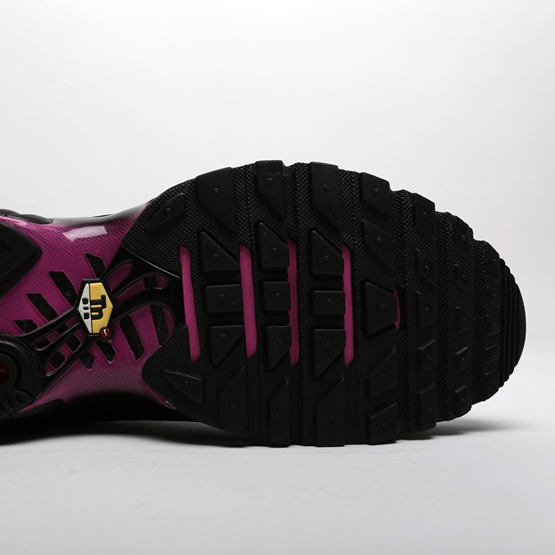 мужские черные кроссовки Nike Air Max Plus SE AJ2013-006 - цена, описание, фото 2